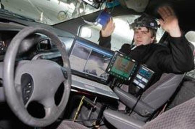 Vokiečiai sukūrė akimis valdomą automobilį (video)