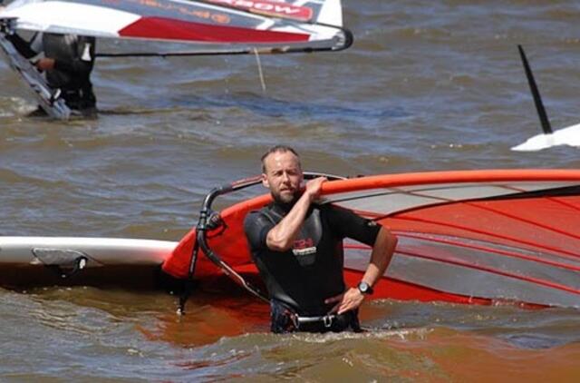 Burlentininkų planus koregavo vėjas