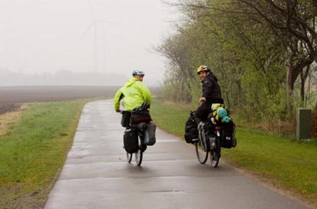 Dviračių žygis "Aš + Tu = kmLT” įpusėjo