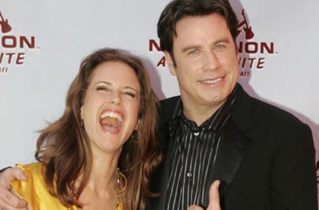 Holivudo žvaigždė Dž. Travolta su žmona paskelbė apie šeimos pagausėjimą