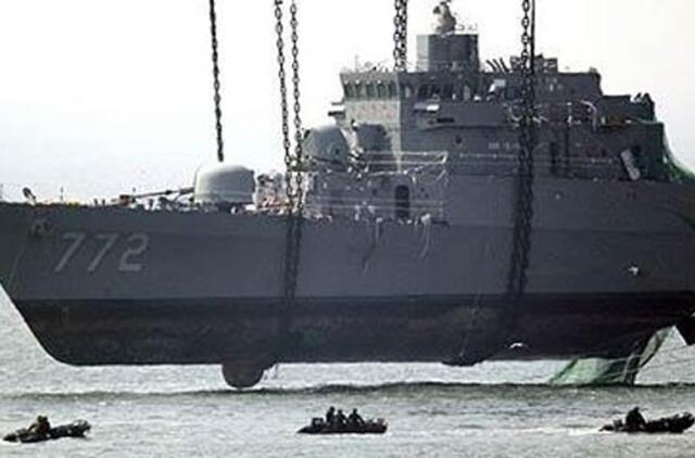 Pietų Korėja nutraukia jūrinį susisiekimą ir prekybą su Šiaurės Korėja