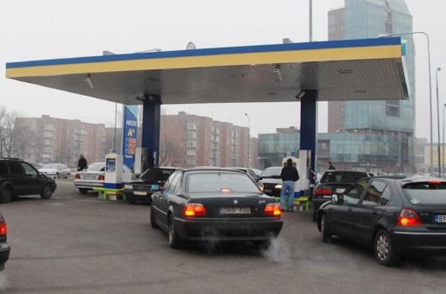 "Neste Lietuva" galės įsigyti "Alexela Oil" degalines