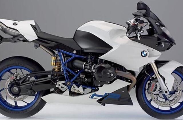 BMW dėl stabdžių problemų atšaukia 122 tūkst. motociklų