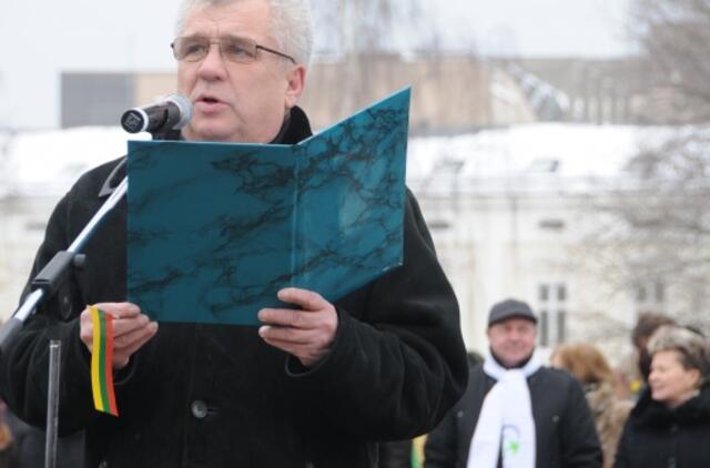 Meras įvardino neatliktus darbus