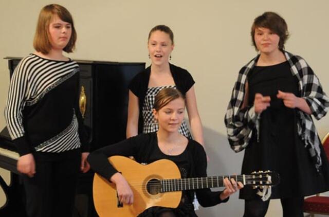 Laureatų apdovanojimai - "Poezijos pavasario" prologas