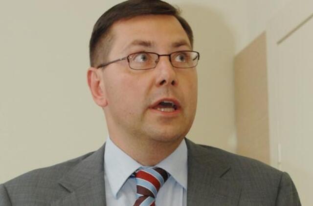 Švietimiečiai svarsto galimybę pareikšti nepasitikėjimą ministru