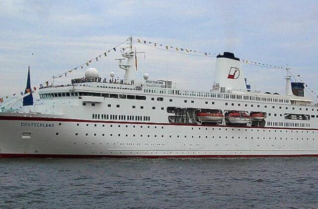 Dėl gaisro iš vokiečių kruizinio laivo evakuoti 608 žmonės