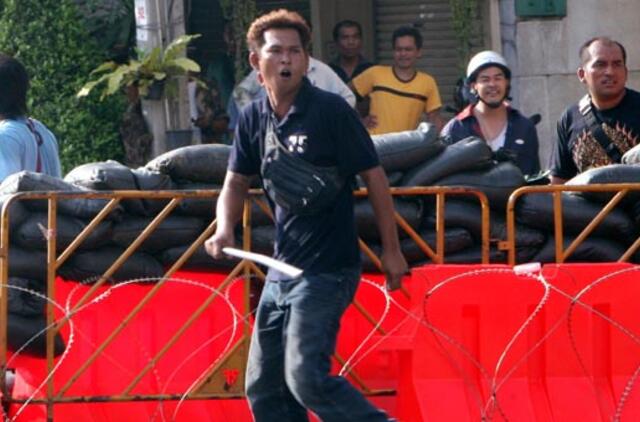 Tailandas: armija ir demonstrantai ėmėsi ryžtingų veiksmų