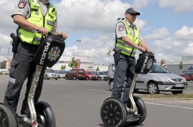 Policijos patruliai Kauno centre važinės miesto savivaldybės išsinuomotais riedžiais