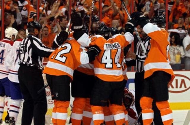 "Flyers" ledo ritulininkai konferencijos finalą pradėjo užtikrinta pergale