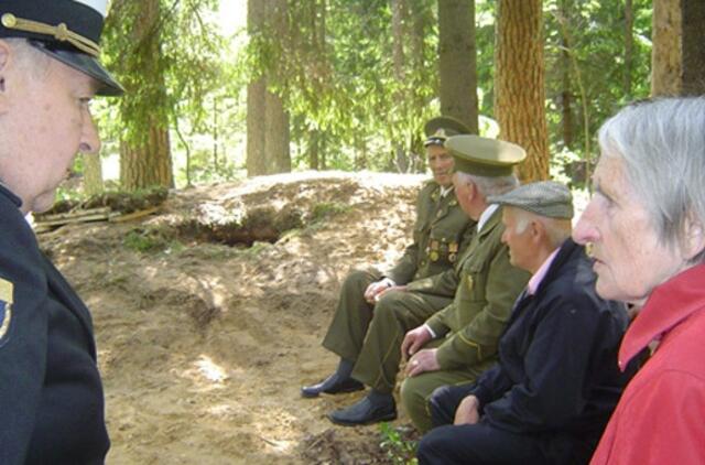 Parubežio miške atkurta pokario partizanų slėptuvė