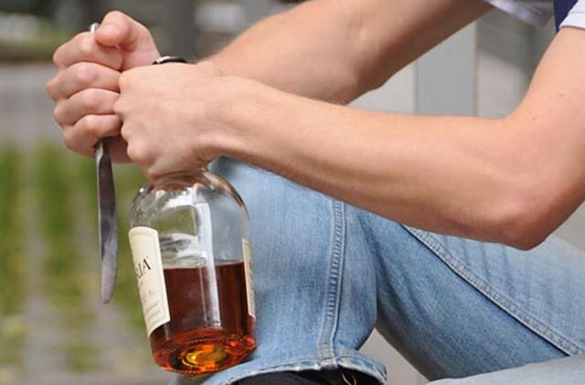 Alkoholizmas - alergija alkoholiui