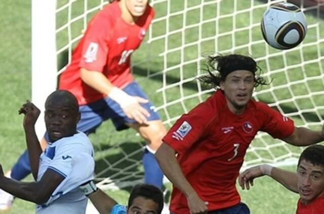 Čilės futbolininkai nugalėjo Hondūro komandą 1:0