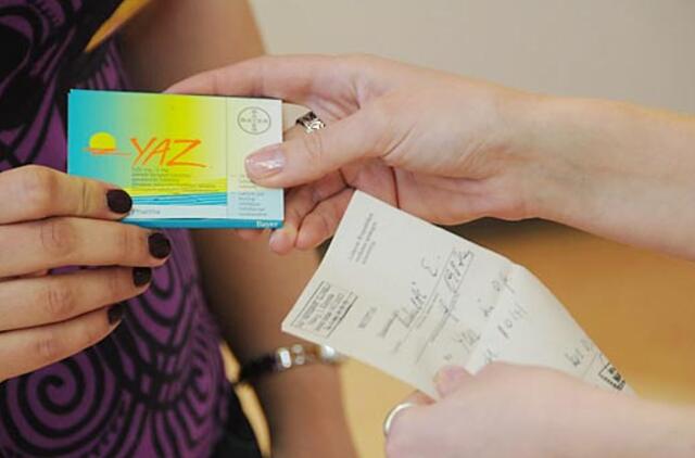 Į vaistines - su vaistų dėžutėmis