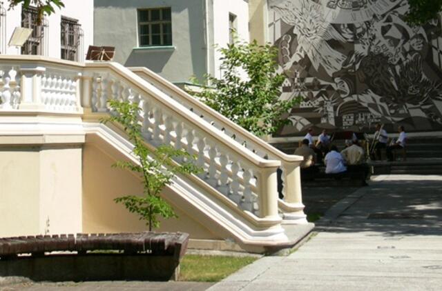 Joninių proga - varpų ir trimitų skambesys