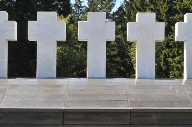 Kapinėse nusiaubtas Medininkų memorialas