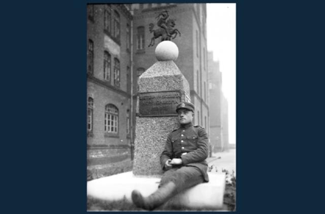 KU studentai užsimojo atstatyti paminklą