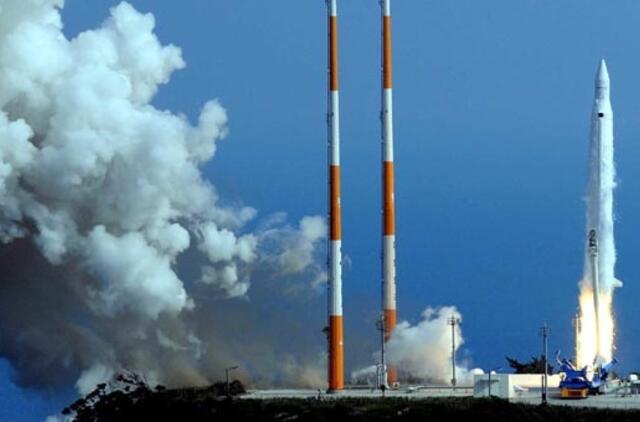 Netrukus po pakilimo sprogo Pietų Korėjos raketa, gabenusi palydovą