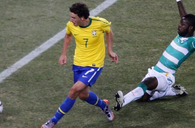 PAR 2010: brazilai laimėjo ir iškopė į kitą etapą