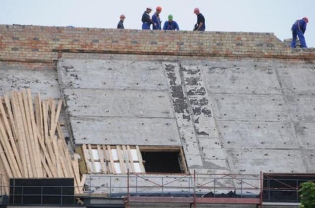 Pradedamas griauti Dramos teatro priestatas