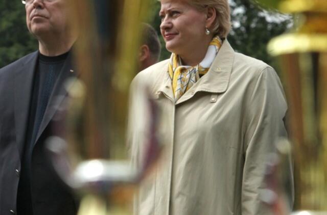 Prezidentė pasveikino sportuojančius mokinius