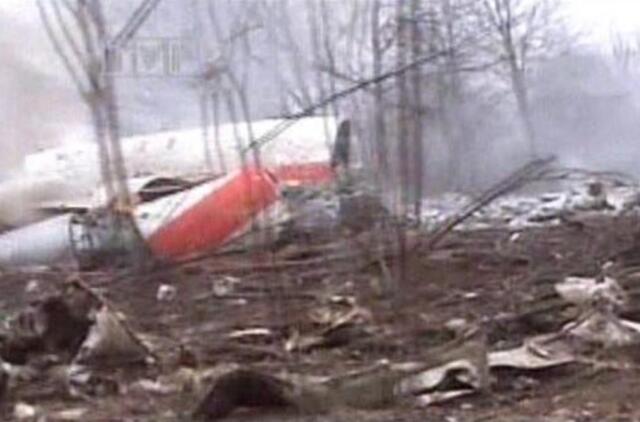 Rusų kariai prisipažino per lėktuvo katastrofą pavogę žuvusio lenko banko korteles