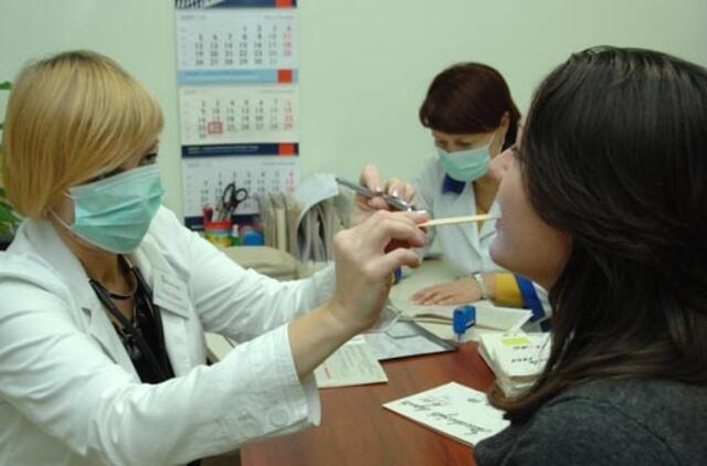 Seimas linkęs pratęsti sumažintų ligos pašalpų mokėjimą