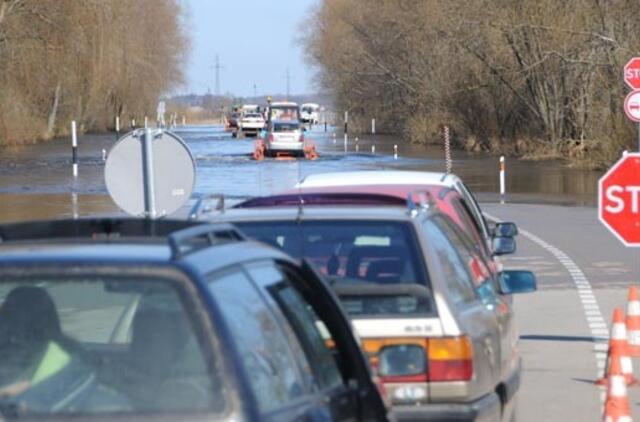 Siūloma apmokestinti įvažiavimą į Rusnę