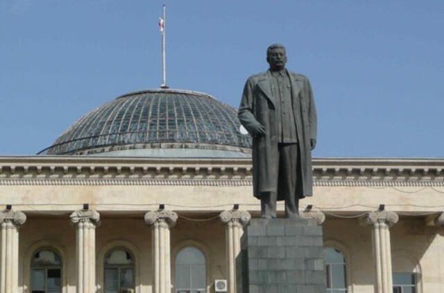 Sovietų diktatorius Josifas Stalinas griuvo