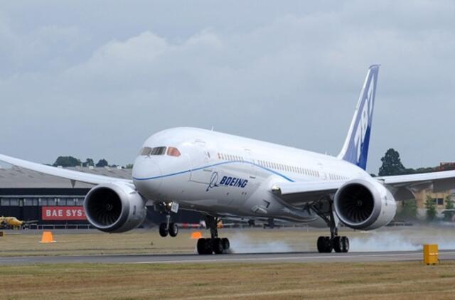 Europoje pirmą kartą nusileido laineris "Boeing 787 Dreamliner "