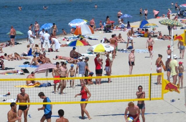 Ilgojo savaitgalio metu – poilsiautojų rekordai