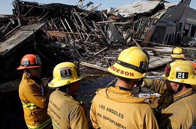 Los Andžele sprogus pramoniniam pastatui žuvo du žmonės