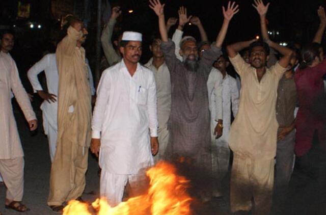 Pakistane teroristų išpuolio aukomis tapo daugiau kaip 40 žmonių