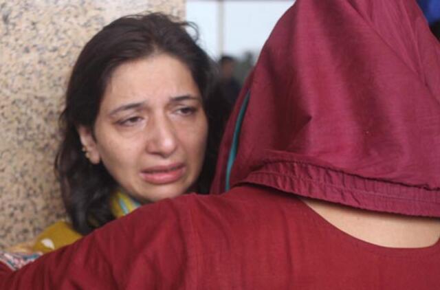 Pakistane žuvo visi lėktuvu skridę žmonės, pranešė BBC