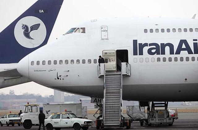 Vokiečiai ir britai neigia neleidę pripilti degalų Irano lėktuvams