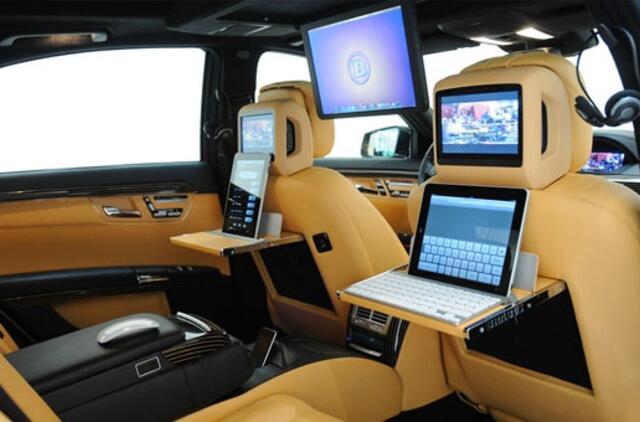 "Apple" lenda į automobilius