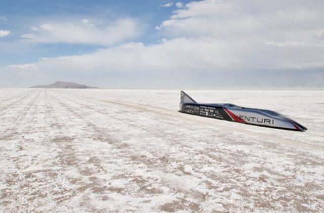 Elektromobiliai įsibėgėja: naujas pasaulio rekordas