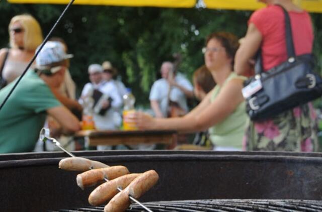 Klaipėdos senamiestyje surengta kepsnių šventė