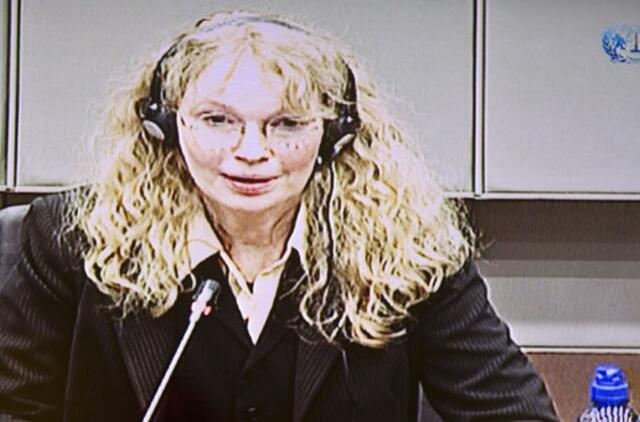 Mia Farrow: Naomi Campbell sakė, kad deimantus atsiuntė Charlesas Tayloras