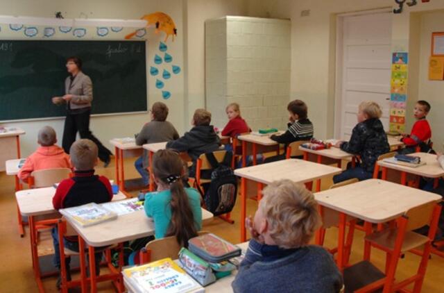 Moksleiviai vis rečiau renkasi vokiečių, prancūzų kalbas