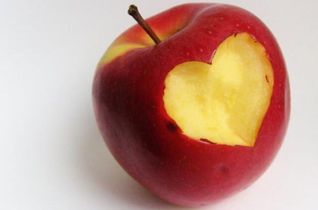 Odontologai pataria: koks maistas naudingas dantims