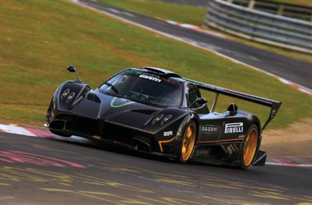 "Pagani" papasakojo apie "Zonda R" modelio rekordą Niurburgringe (video)
