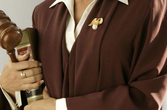 Pareigų neteko už teisėjo vardą pažeminimą