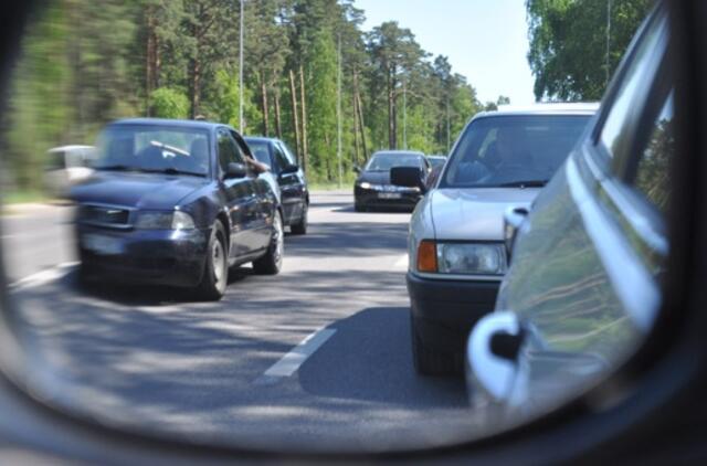 Pažadėjusių nebūti "kelių ereliais" - daugiau nei penki tūkstančiai