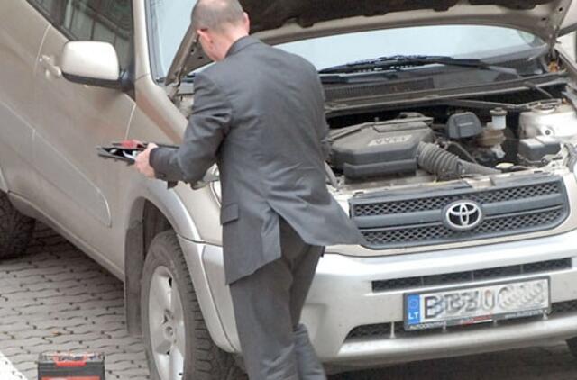 Seni akumuliatoriai - pavojus ir gamtai, ir žmonėms