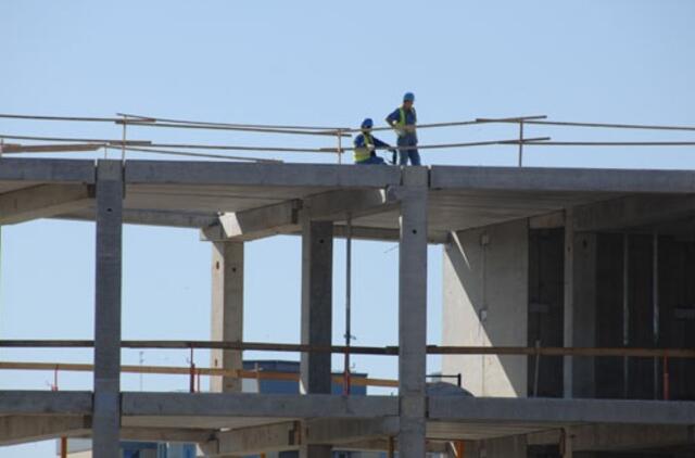 Vainiką ant arenos kels mėnesio pabaigoje