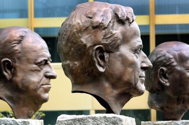 Berlyne atidengti bronziniai Michailo Gorbačiovo, George Busho ir Helmuto Kohlio biustai