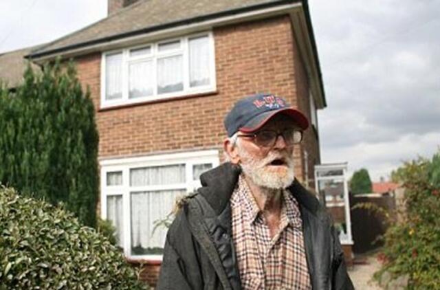 Britai tampa lietuvių apgaulės aukomis