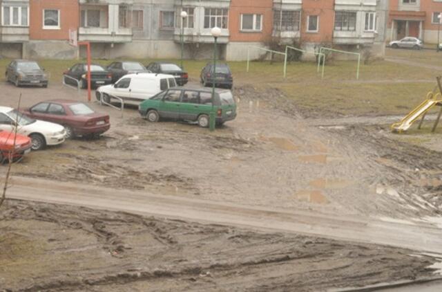 Bus siekiama gaivinti daugiabučių namų aplinką