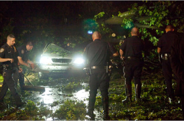 Dėl  Niujorke šėlusios audros be elektros liko daugiau kaip 30 tūkst. žmonių